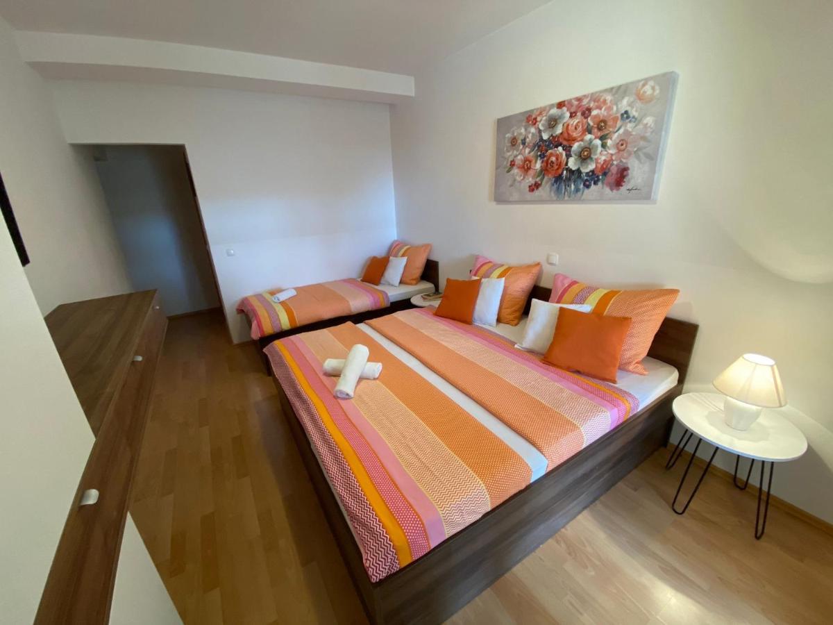 Apartments Kovac Makarska Exterior photo