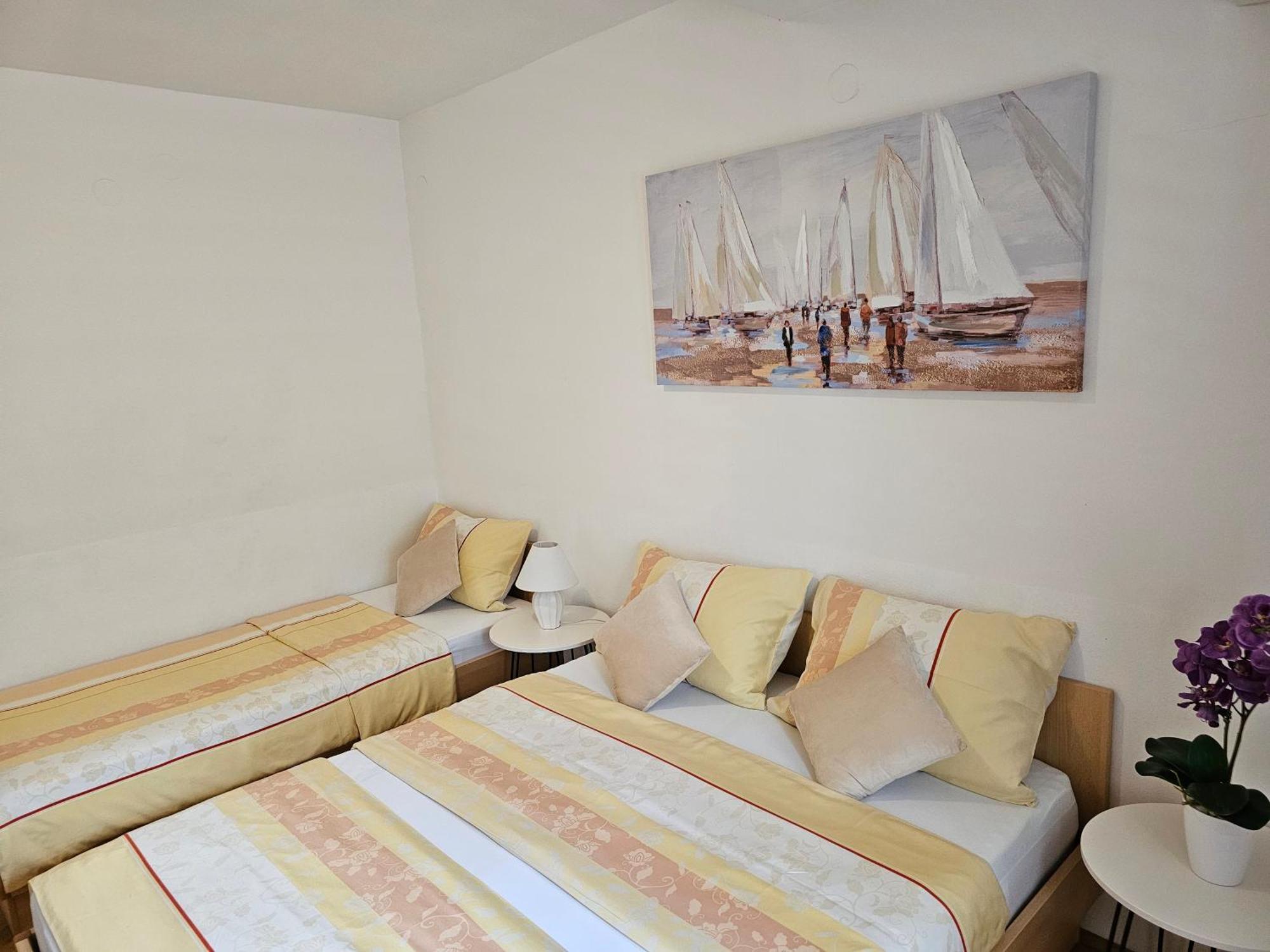 Apartments Kovac Makarska Room photo