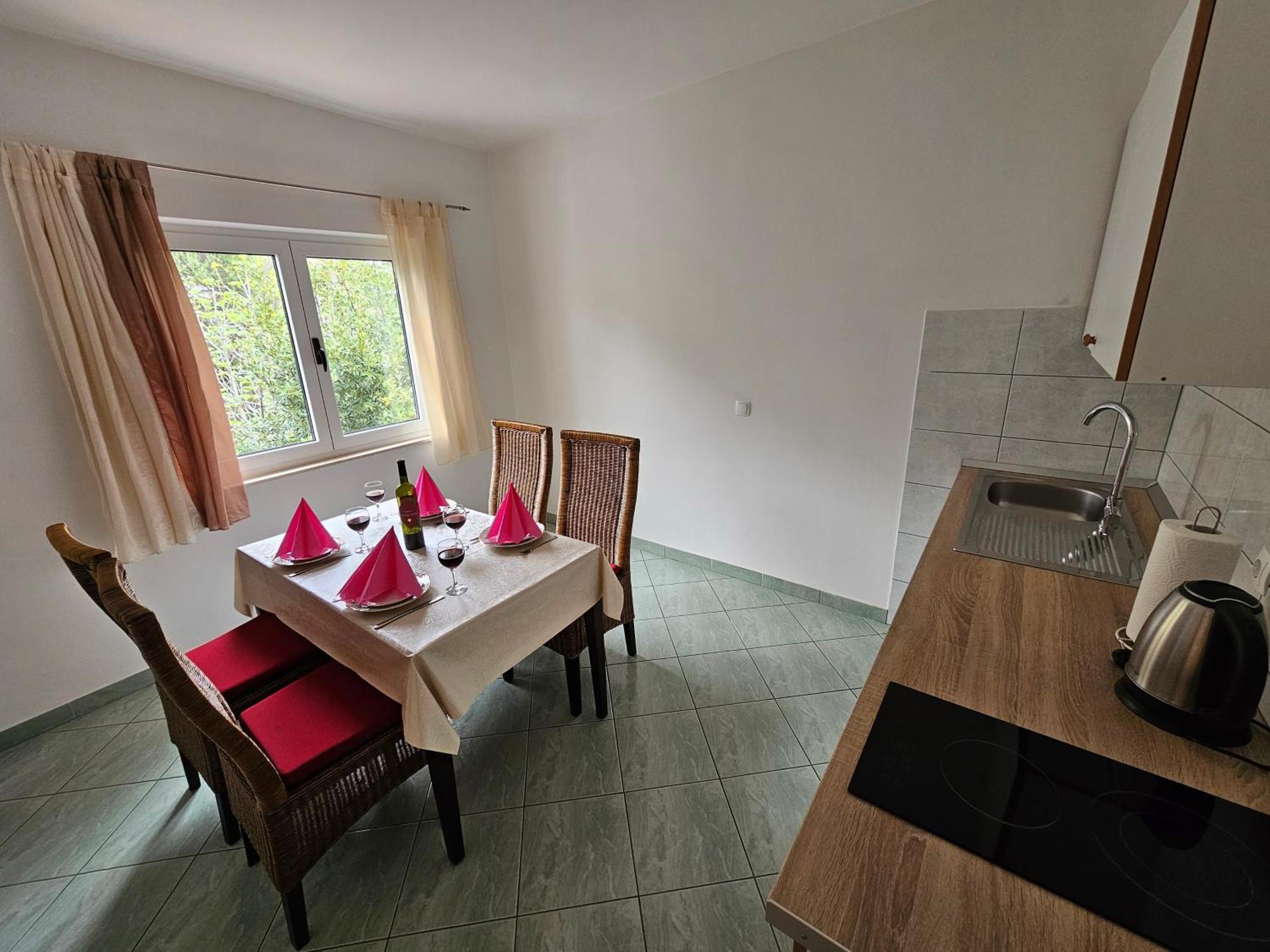 Apartments Kovac Makarska Room photo