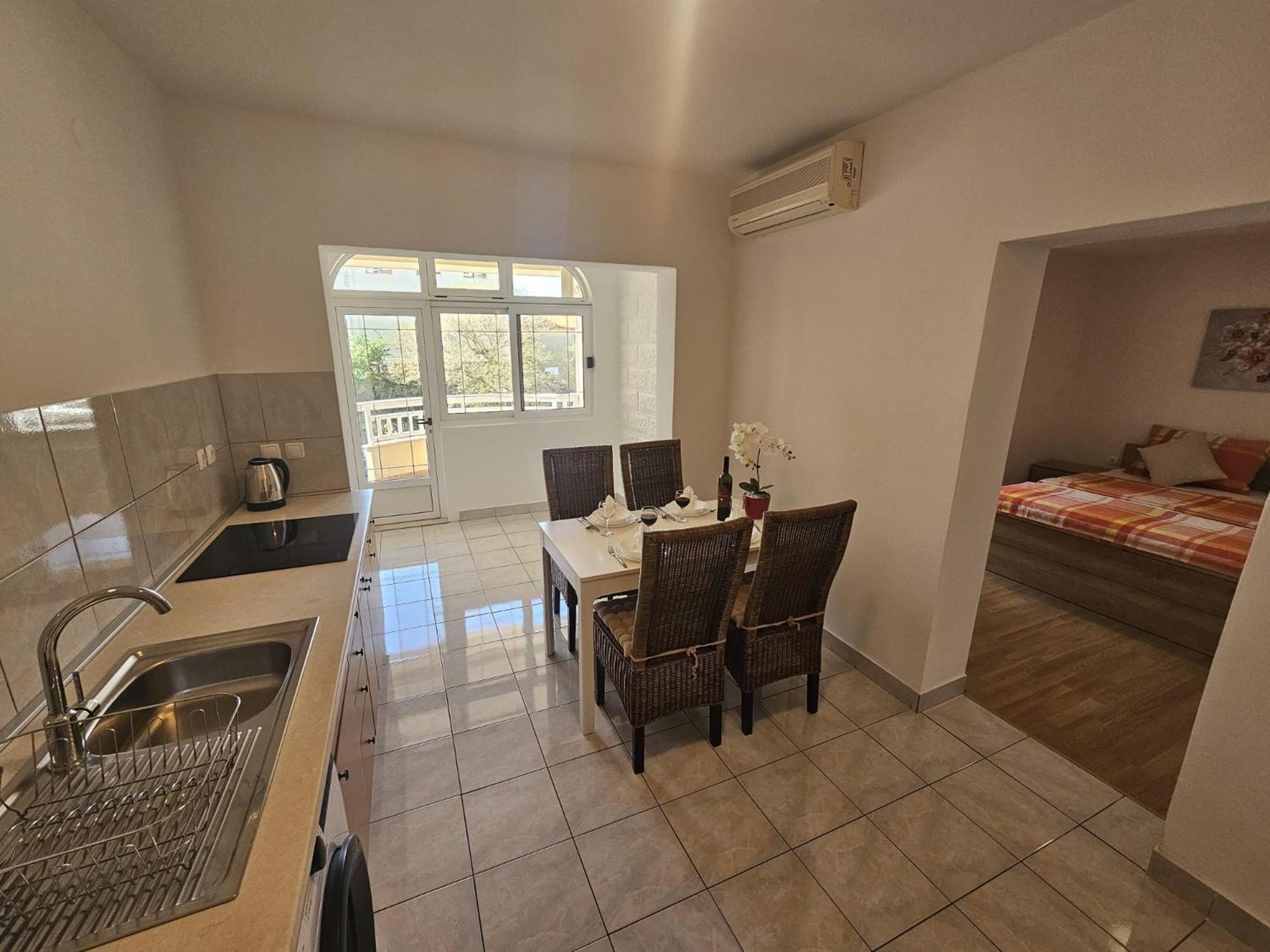 Apartments Kovac Makarska Room photo